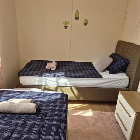 къщички Sunrise פארק נופש צרבו